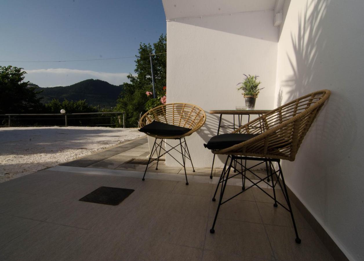 L & A - Guest House สกาลา โปเตมิอัส ภายนอก รูปภาพ